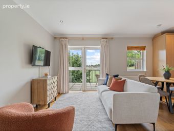8 Ashton Lodge, Boreenmanna Road, Ballintemple, Co. Cork - Image 5