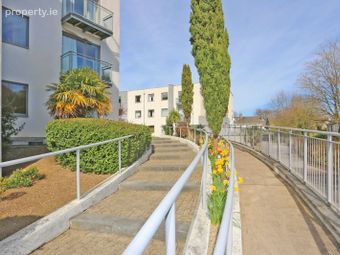 Apartment 18, Lansdowne Hall, O'callaghan Strand, North Circular Road, Co. Limerick - Image 2