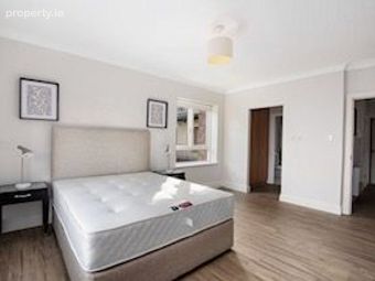 Apartment 11, Block A, Altamont Hall, Dundrum, Dublin 14 - Image 5