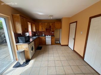 5 Abbey Court, Frenchpark, Frenchpark, Co. Roscommon - Image 5
