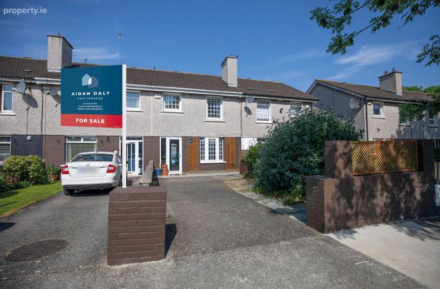 6 Oakpark Avenue, Santry, Dublin 9 - Click to view photos
