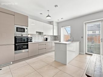 27 Parkside Drive, Dublin 13, Balgriffin, Dublin 13 - Image 4
