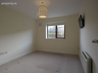 6 Hunters Hall, Hunters Place, Ballycullen, Dublin 24 - Image 4