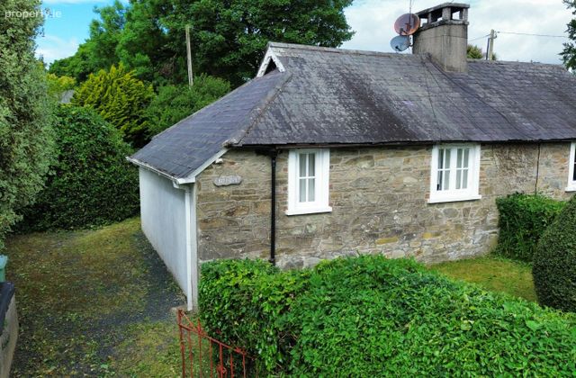 Beehive, Johnstown Upper, Arklow, Co. Wicklow - Click to view photos