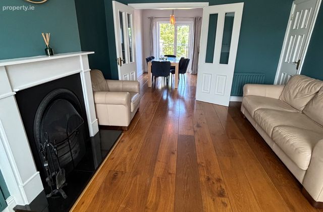 Maple Court, Mount Oval Village, Rochestown, Co. Cork - Click to view photos