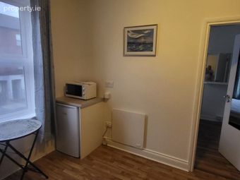 Flat 4, 31 Cabra Park, Phibsborough, Dublin 7 - Image 2