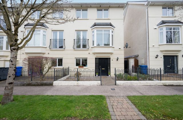 71 Leslies Arch, Old Quarter, Ballincollig, Cork, Ballincollig, Co. Cork - Click to view photos