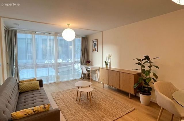 Apartment 20, The Hibernian, The Gasworks, South L, Grand Canal Dock, Dublin 4 - Click to view photos