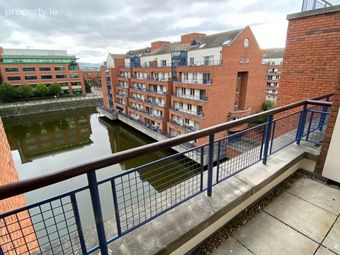 Apt 127, Inishtrahull, Custom House Harbour Apartments, D01 W254, IFSC, Dublin 1 - Image 4