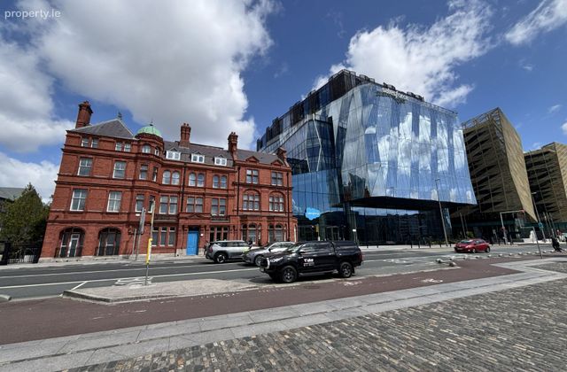 Salesforce, Salesforce Tower, Spencer Place, IFSC, Dublin 1 - Click to view photos