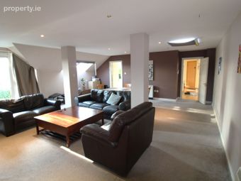 14 Annaly Close, Block 7a, Ongar, Dublin 15 - Image 3