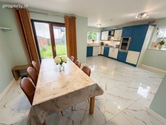 10 The Woods, Cnoc Na Greine, Kilcullen, Co. Kildare - Image 4