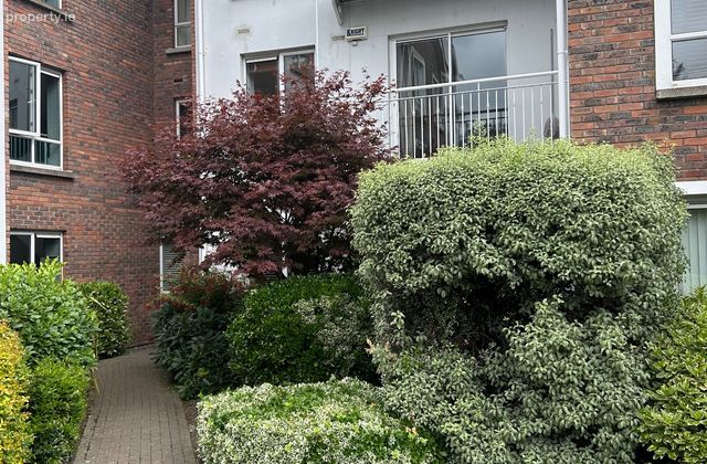 St James's Wood, South Circular Road, Dublin 8 - Click to view photos