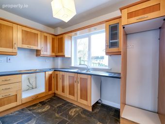 18 Oaklands Avenue, Longford, Longford Town, Co. Longford - Image 5