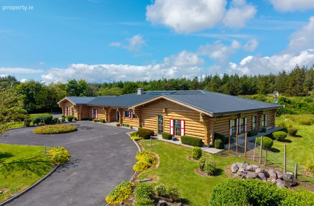 The Log Cabin, Tawnyculawee, Castlebar, Co. Mayo - Click to view photos