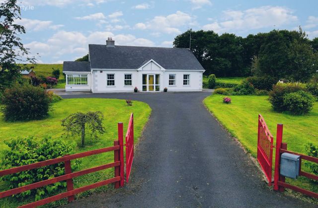 Galmoylestown, Knockdrin, Co. Westmeath - Click to view photos
