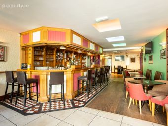 O'brien's Bar, 3 South Square, Rosscarbery, Co. Cork - Image 5