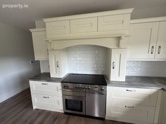 Sarsfield Court, Glanmire, Co. Cork - Image 4