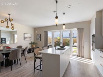4 Bed End Of Terrace House - The Hawthorn, Brennanstown, Dublin 18 - Image 2
