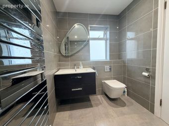 15 Central Park Avenue, Clane, Clane, Co. Kildare - Image 2
