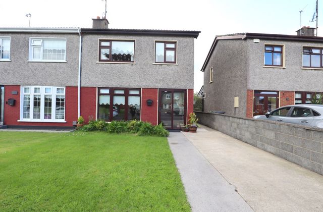13 Ballypark, Drogheda, Co. Louth - Click to view photos