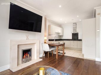 27 Beech Lodge, Farmleigh Avenue, Castleknock, Dublin 15 - Image 5