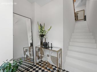 41 Aylesbury, Ballintemple, Co. Cork - Image 2