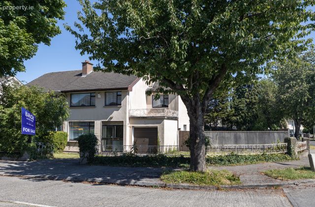 2 Castle Drive, Clondalkin, Dublin 22 - Click to view photos