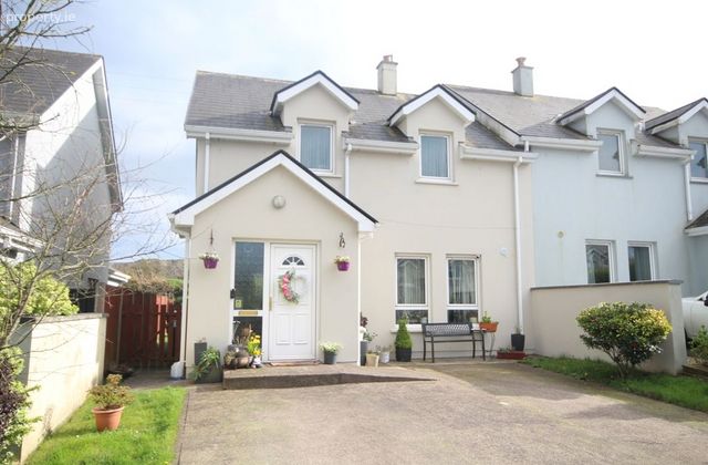 15 Whitethorn Grove, Kilbrogan, Bandon, Co. Cork - Click to view photos