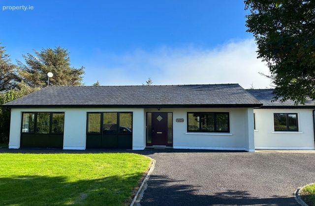 Buckthorn Cottage, Carrowholly, Westport, Co. Mayo - Click to view photos