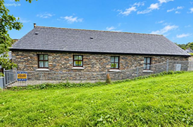 Ardmanagh Drive, Schull, Schull, Co. Cork - Click to view photos