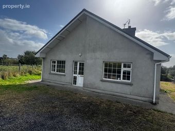 15 Knockthomas Drive, Castlebar, Castlebar, Co. Mayo - Image 2