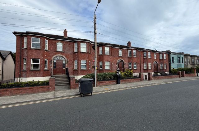 7 Glenhilton, Herbert Road, Bray, Co. Wicklow - Click to view photos