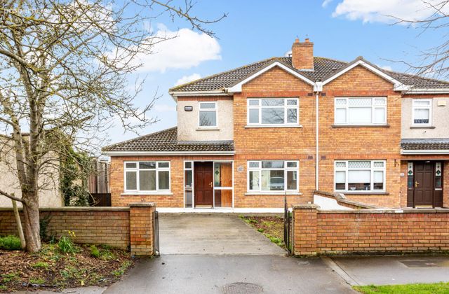 227 Aylmer Park, Naas, Co. Kildare - Click to view photos