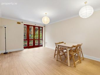 Apartment 13, Blackhall Square, Dublin 7 - Image 2
