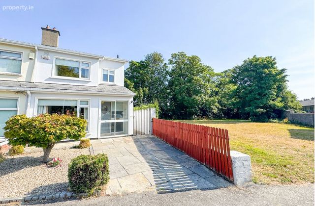 16 Somerton, Off Rochestown Avenue, Dun Laoghaire, Co. Dublin - Click to view photos