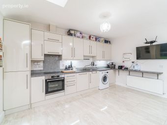 32 Market Square, Newcastle, Newcastle, Co. Dublin - Image 3