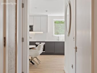 2 The Pines Beckett Woods, Foxrock, Dublin 18 - Image 3