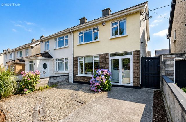 610 Collins Avenue Extension, Whitehall, Dublin 9 - Click to view photos