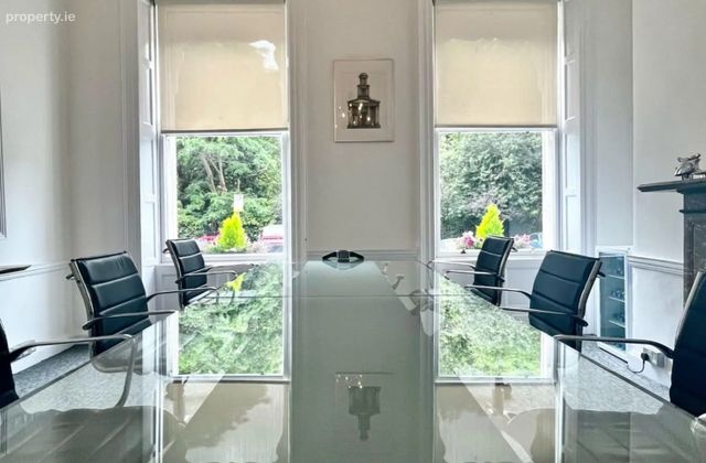 Fitzwilliam Square, Dublin 2 - Click to view photos