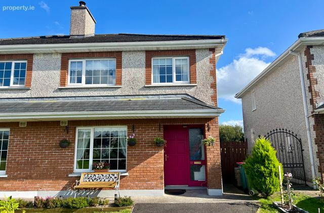 19 Gladesville, Castlebar, Co. Mayo, Castlebar, Co. Mayo - Click to view photos