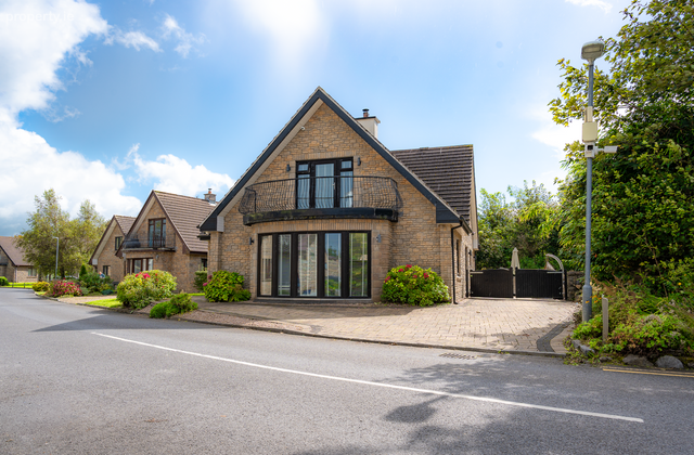 18 Renville Village, Oranmore, Co Galway, Oranmore, Co. Galway - Click to view photos