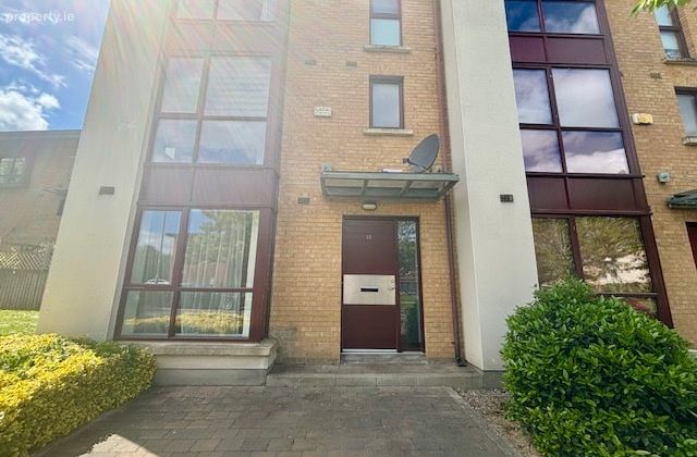 Castlegate Copse, Lucan, Co. Dublin, Lucan, Co. Dublin - Click to view photos