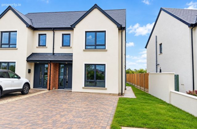 18 Moin Na R&iacute;, Monadrishane, Kilworth, Co. Cork - Click to view photos