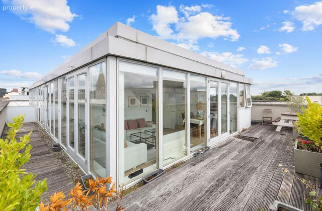 Apartment 61, Fitzwilliam Point, Irishtown, Dublin 4 - Click to view photos