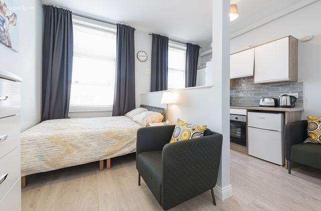 Mountjoy Square East F11, Dublin 1 - Click to view photos