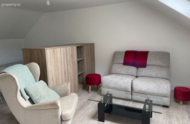 Maree, Oranmore, Co. Galway - Click to view photos