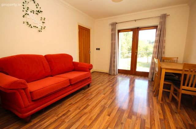 17 Stocking Wood Hall, Stocking Avenue, Knocklyon, Dublin 16 - Click to view photos