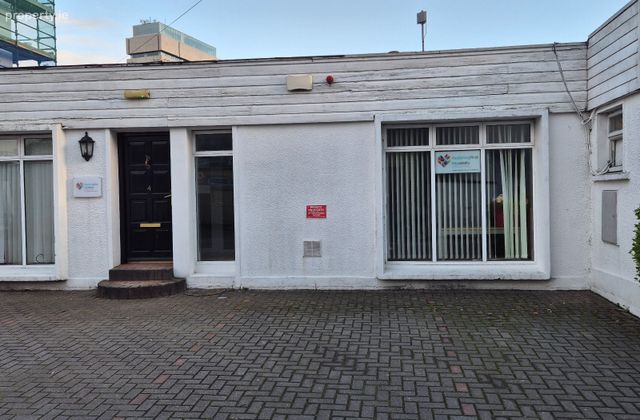 Travellers Way, Victoria Cross, Co. Cork - Click to view photos
