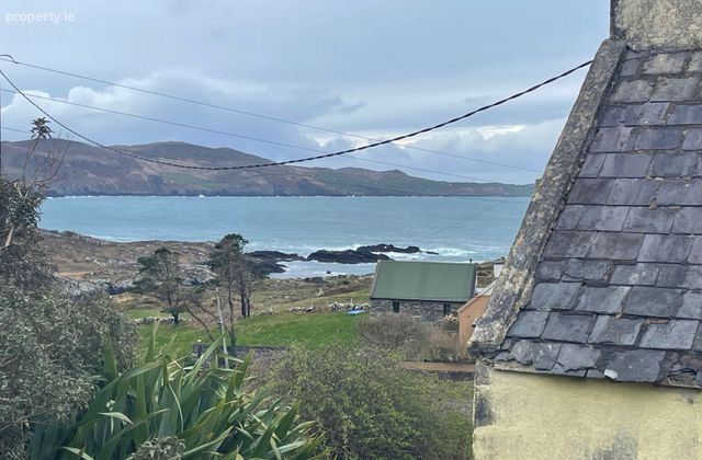 Reentrusk, Allihies, Ballydonegan, Co. Cork - Click to view photos